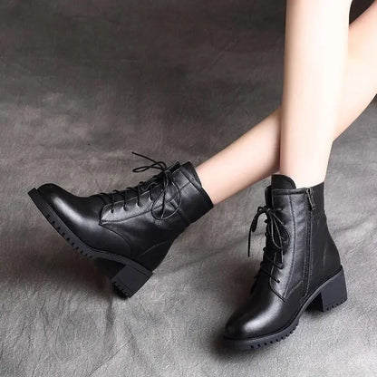 Fashionable Women Leather Boots