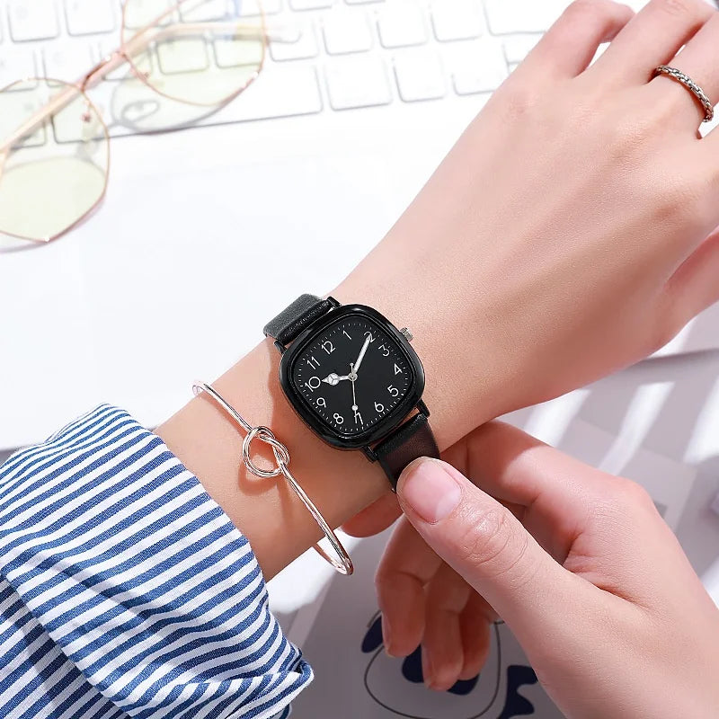 Fashion  Bear Women Quartz Watch